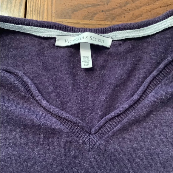 EUC Purple sweater - Picture 3 of 5